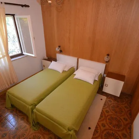 Zdenko - With Large Terrace Apartment
