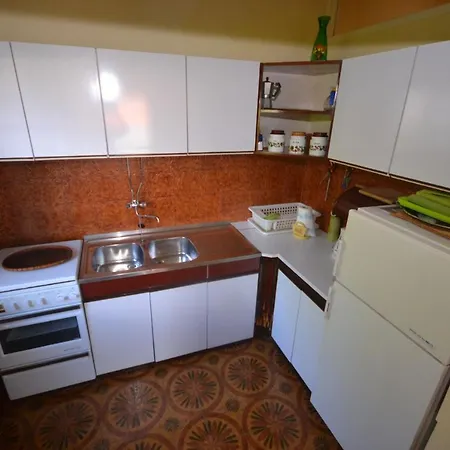 Zdenko - With Large Terrace Apartment